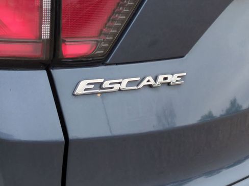 Used 2018 Ford Escape SEL FWD image 13
