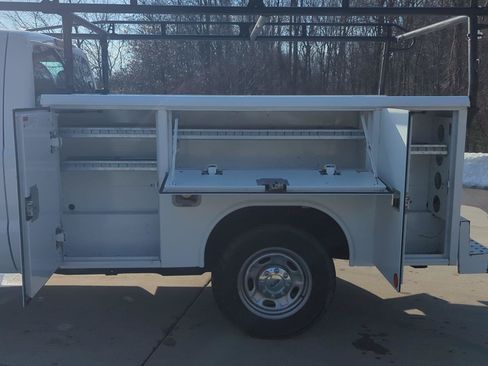 Used 2016 Ford F250 XL w/ Power Equipment Group RWD image 21