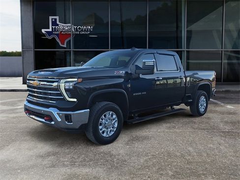 Used 2024 Chevrolet Silverado 2500 LTZ w/ LTZ Plus Package image 7