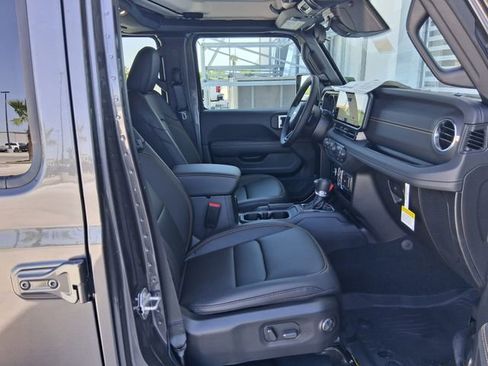 New 2026 Jeep Gladiator Sport image 24