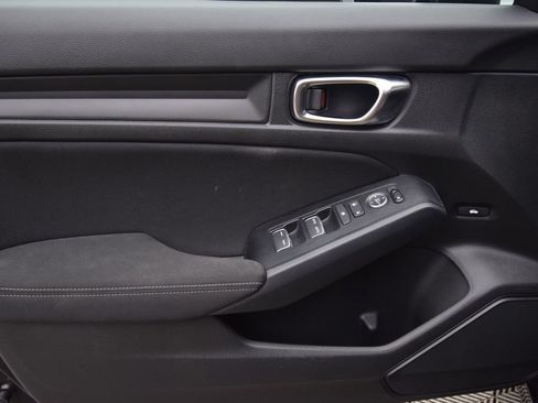 Used 2025 Honda Civic Sport image 25