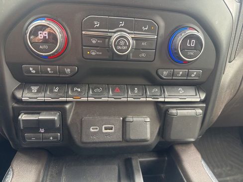 Used 2021 Chevrolet Silverado 2500 LTZ w/ LTZ Plus Package image 16