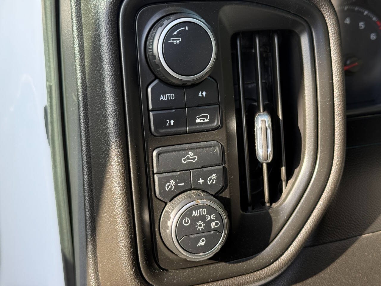 Used 2021 Chevrolet Silverado 1500 W/T w/ WT Safety Package AWD/4WD image 16