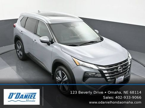 Used 2024 Nissan Rogue SL w/ SL Premium Package AWD/4WD image 20