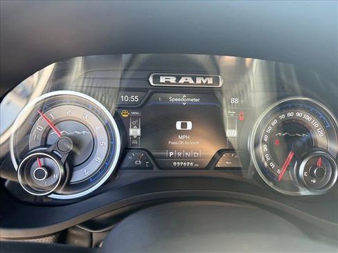 Used 2022 RAM 1500 Laramie AWD/4WD image 12