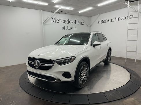 Used 2026 Mercedes-Benz GLC 300 4MATIC image 3