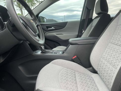 Used 2023 Chevrolet Equinox LS w/ LS Convenience Package FWD image 14