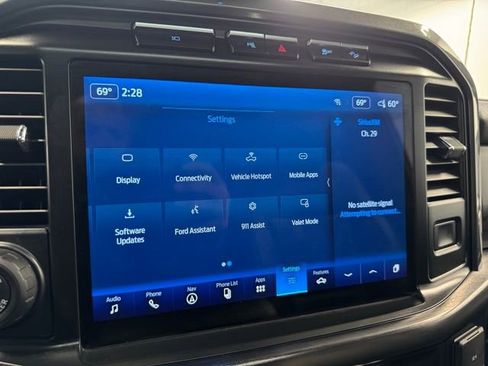 Used 2023 Ford F150 Lariat w/ Equipment Group 502A High image 21