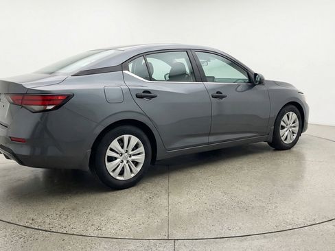 Used 2025 Nissan Sentra S FWD image 9