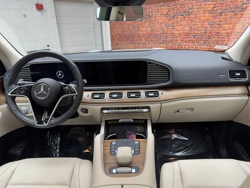 Certified 2024 Mercedes-Benz GLS 450 4MATIC image 12