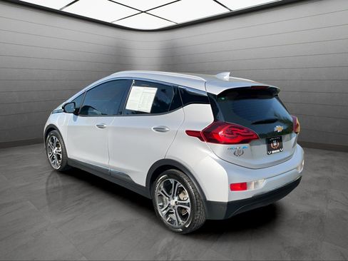 Used 2021 Chevrolet Bolt Premier w/ Infotainment Package image 4
