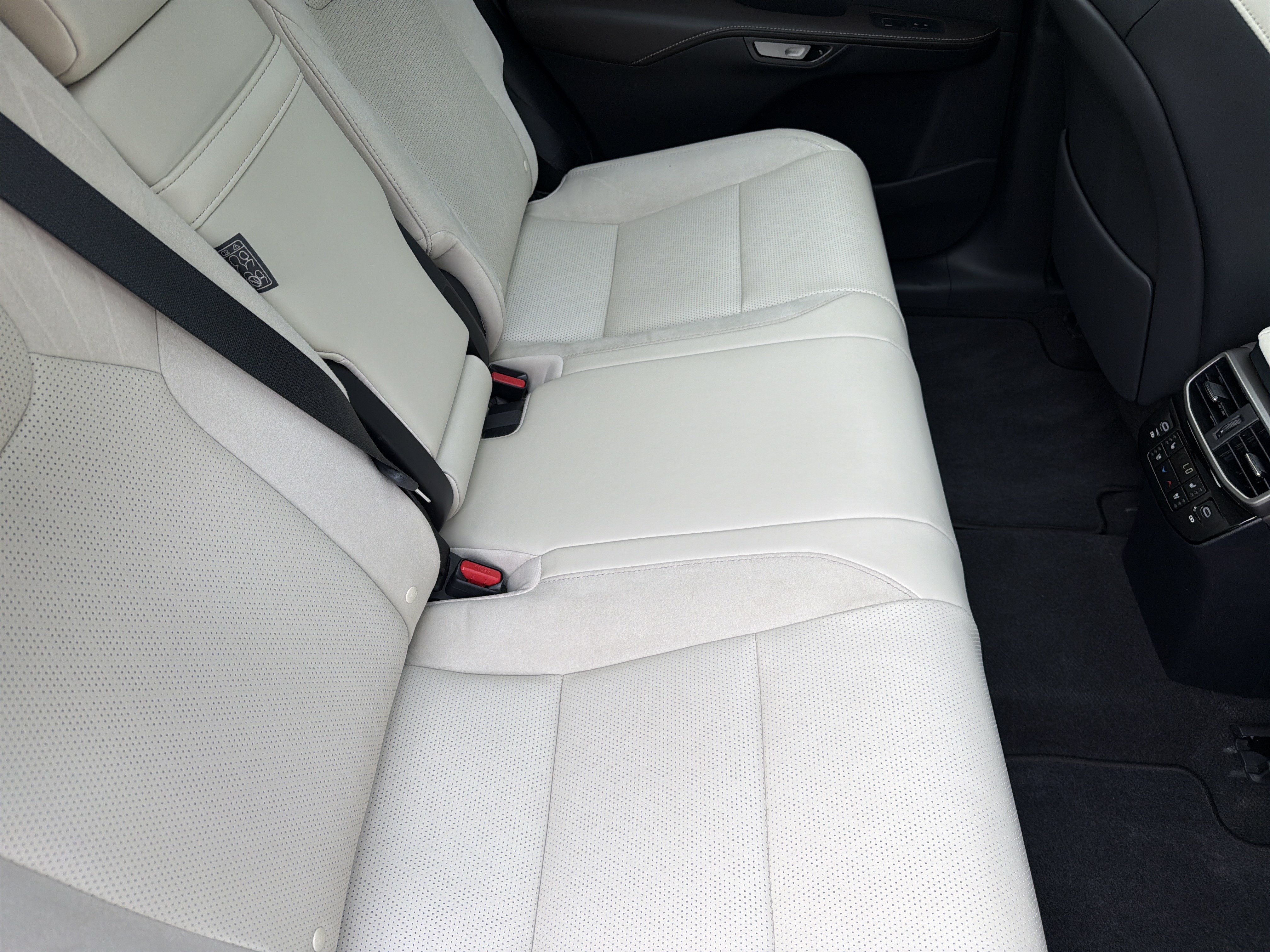 Used 2024 Lexus RX 350 w/ Convenience Package AWD/4WD image 37