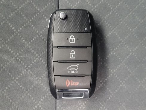 Used 2016 Kia Sorento FWD image 32