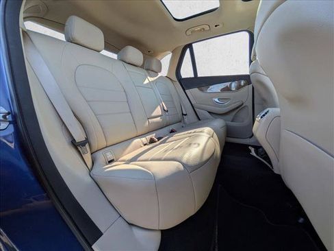Used 2019 Mercedes-Benz GLC 350e 4MATIC image 19
