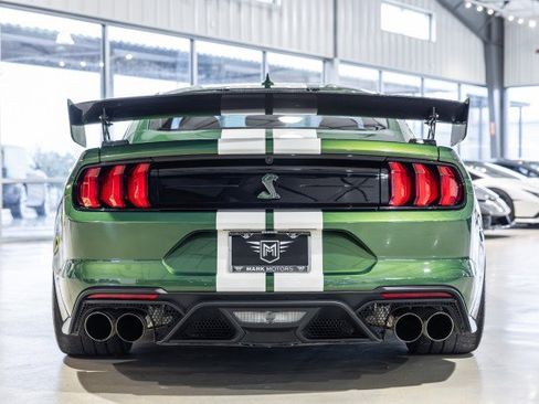 Used 2022 Ford Mustang Shelby GT500 w/ Carbon Fiber Track Pack RWD image 5