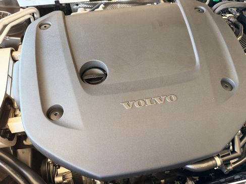 Used 2023 Volvo S90 B6 Ultimate w/ Protection Package Premier image 30