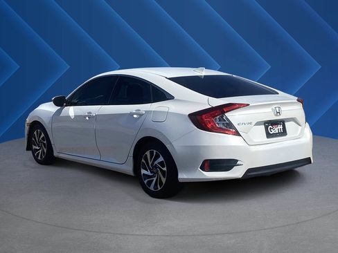 Used 2018 Honda Civic EX image 5