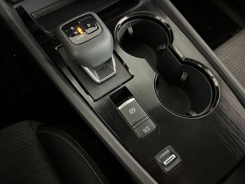 Used 2023 Nissan Rogue SV image 14