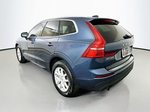 Used 2021 Volvo XC60 T5 Momentum w/ Premium Package image 7