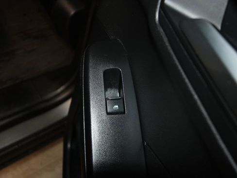 Used 2025 Ford Escape SE image 25