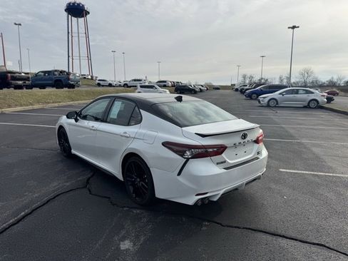 Used 2022 Toyota Camry XSE image 5
