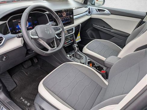 New 2026 Volkswagen Taos SE AWD/4WD image 12