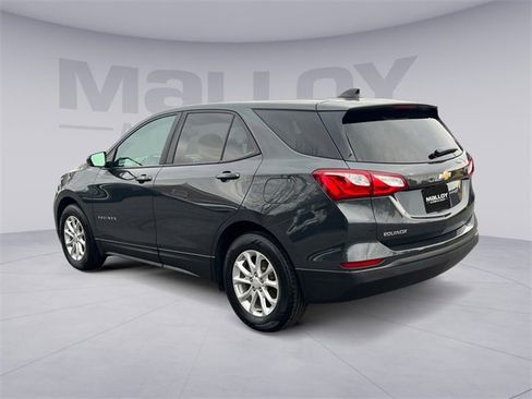 Used 2021 Chevrolet Equinox LS w/ LS Convenience Package image 5