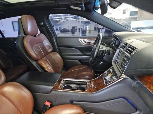 Used 2017 Lincoln Continental Reserve FWD image 13