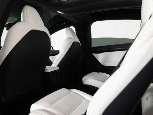 Used 2020 Tesla Model X Long Range image 20