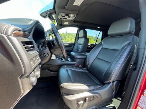 Used 2021 Chevrolet Tahoe Z71 w/ Z71 Signature Package AWD/4WD image 23