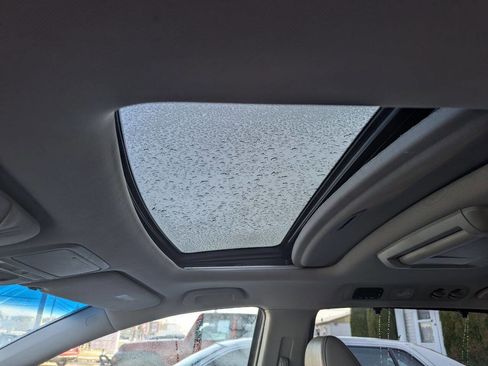 Used 2011 Honda Odyssey Touring Elite image 34