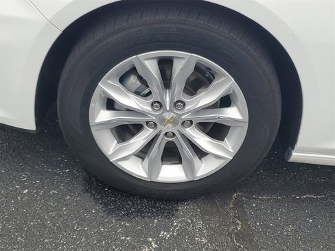 Used 2024 Chevrolet Malibu LT image 30