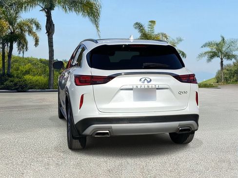 Certified 2023 INFINITI QX50 Luxe FWD image 4