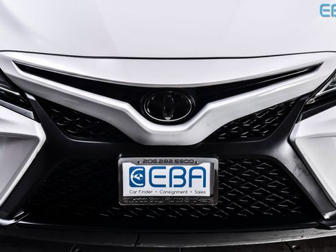 Used 2020 Toyota Camry SE image 9
