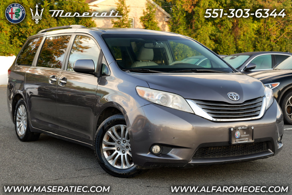 Used 2011 Toyota Sienna XLE w/ Premium Pkg FWD image 1
