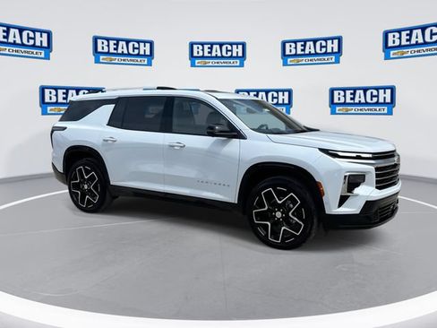 Used 2026 Chevrolet Traverse High Country w/ LPO, Floor Liner Package AWD/4WD image 2
