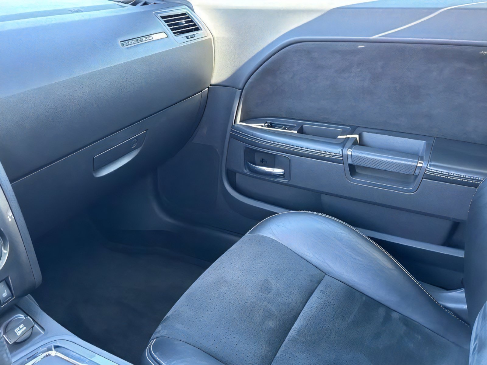 Used 2008 Dodge Challenger SRT8 RWD image 19
