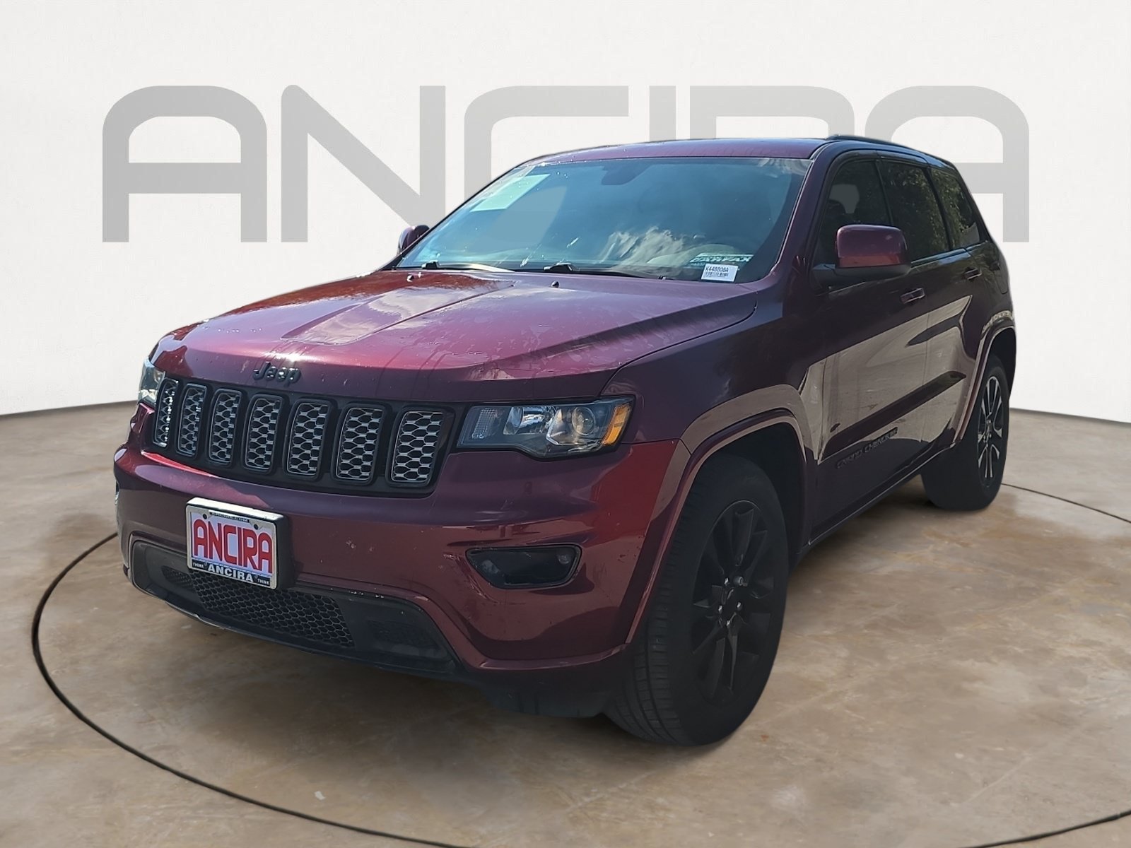 Used 2018 Jeep Grand Cherokee Altitude RWD image 4