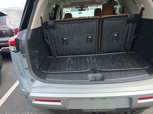 Certified 2025 Nissan Pathfinder Platinum w/ Cargo Package FWD image 2