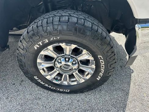 Used 2017 Ford F250 Lariat AWD/4WD image 11