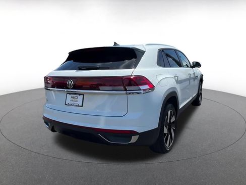 Used 2025 Volkswagen Atlas Cross Sport SE FWD image 11