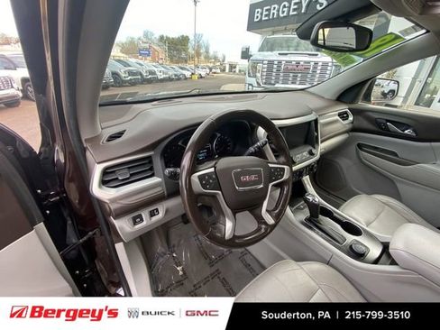 Used 2018 GMC Acadia SLT image 11