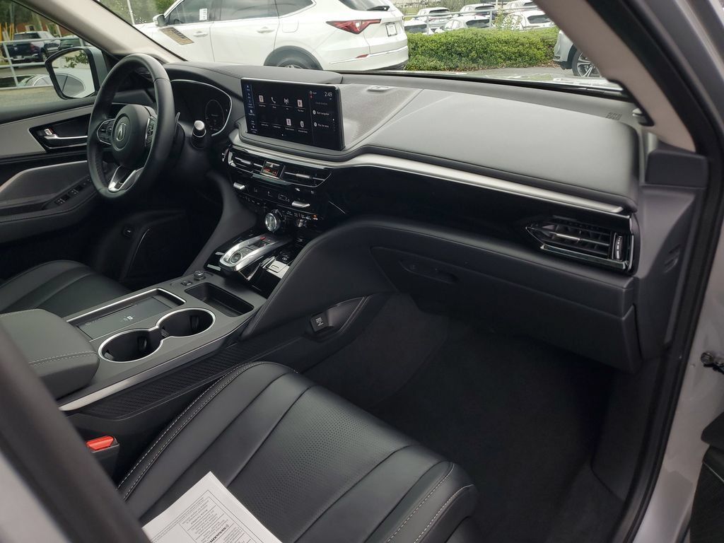 Certified 2026 Acura MDX w/ Technology Package FWD image 4