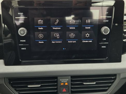 New 2027 Volkswagen Jetta SE FWD image 14