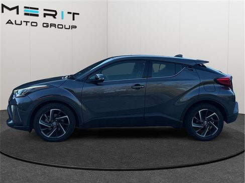 Used 2021 Toyota C-HR Limited image 5
