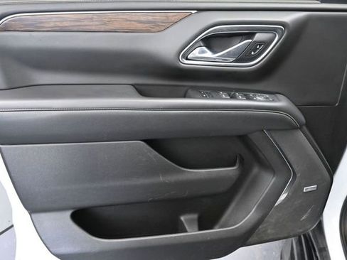 Used 2021 Chevrolet Tahoe Premier AWD/4WD image 28