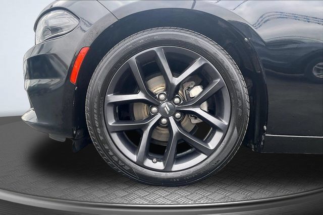 Used 2022 Dodge Charger SXT w/ Blacktop Package RWD image 9