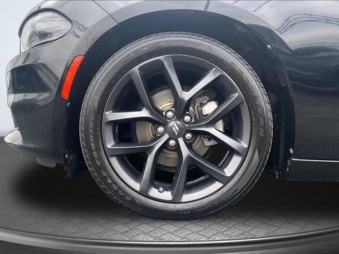 Used 2022 Dodge Charger SXT w/ Blacktop Package RWD image 9