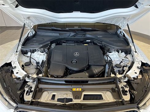 Certified 2025 Mercedes-Benz GLC 300 4MATIC image 32