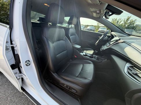 Used 2018 Chevrolet Malibu LT w/ Redline Edition FWD image 24